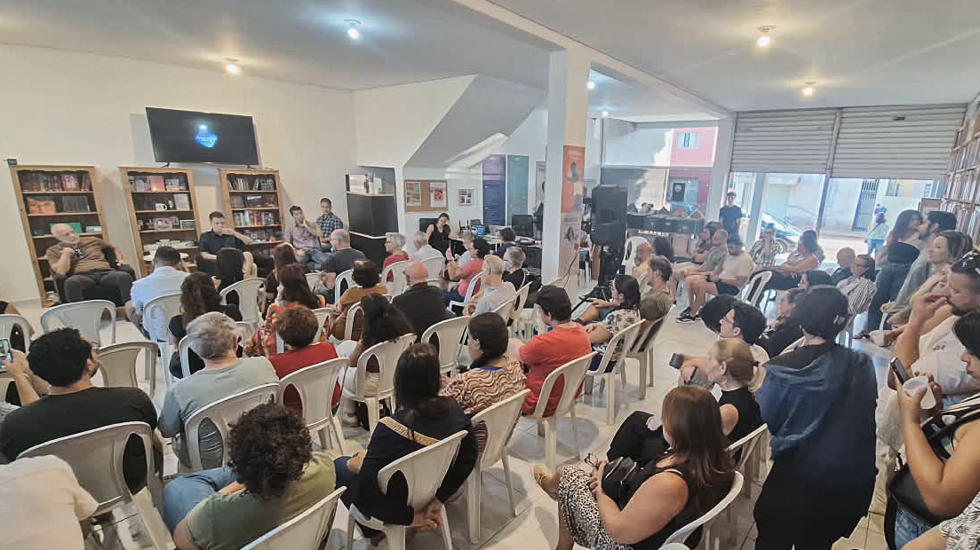 Librejo transformas la kulturan vivon de malgranda urbo en San-Paŭlo